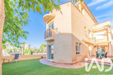 Lägenhet till salu i Alicante, Spanien 6 sovrum, 385 kvm. Nr. 153514 - foto 3