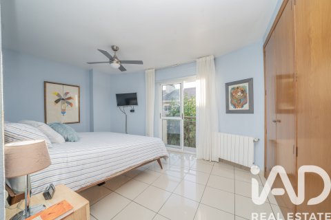 Lägenhet till salu i Alicante, Spanien 6 sovrum, 385 kvm. Nr. 153514 - foto 23