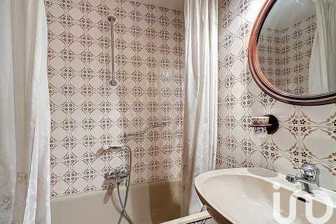 Apartment for sale in Zaragoza, Spain 5 bedrooms, 211 sq.m. No. 153513 - photo 25