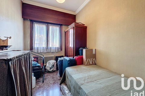 Apartment for sale in Zaragoza, Spain 5 bedrooms, 211 sq.m. No. 153513 - photo 28