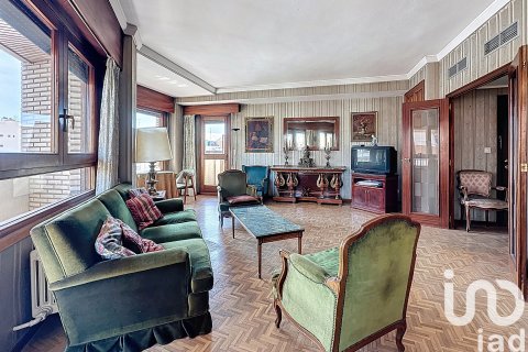 Appartamento a Zaragoza, Spagna 5 camere da letto, 211 mq. N° 153513