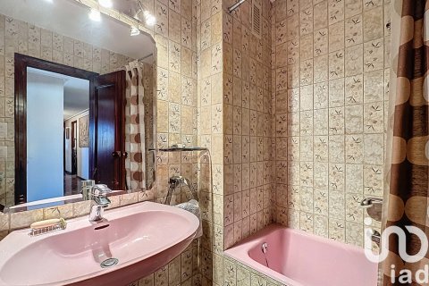 Apartment for sale in Zaragoza, Spain 5 bedrooms, 211 sq.m. No. 153513 - photo 27