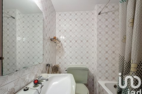 Apartment for sale in Zaragoza, Spain 5 bedrooms, 211 sq.m. No. 153513 - photo 24