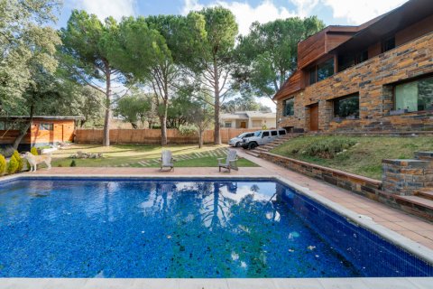Villa en venta Navalafuente, Madrid, España 4 dormitorios, 428 m2 No. 107563 - foto 2