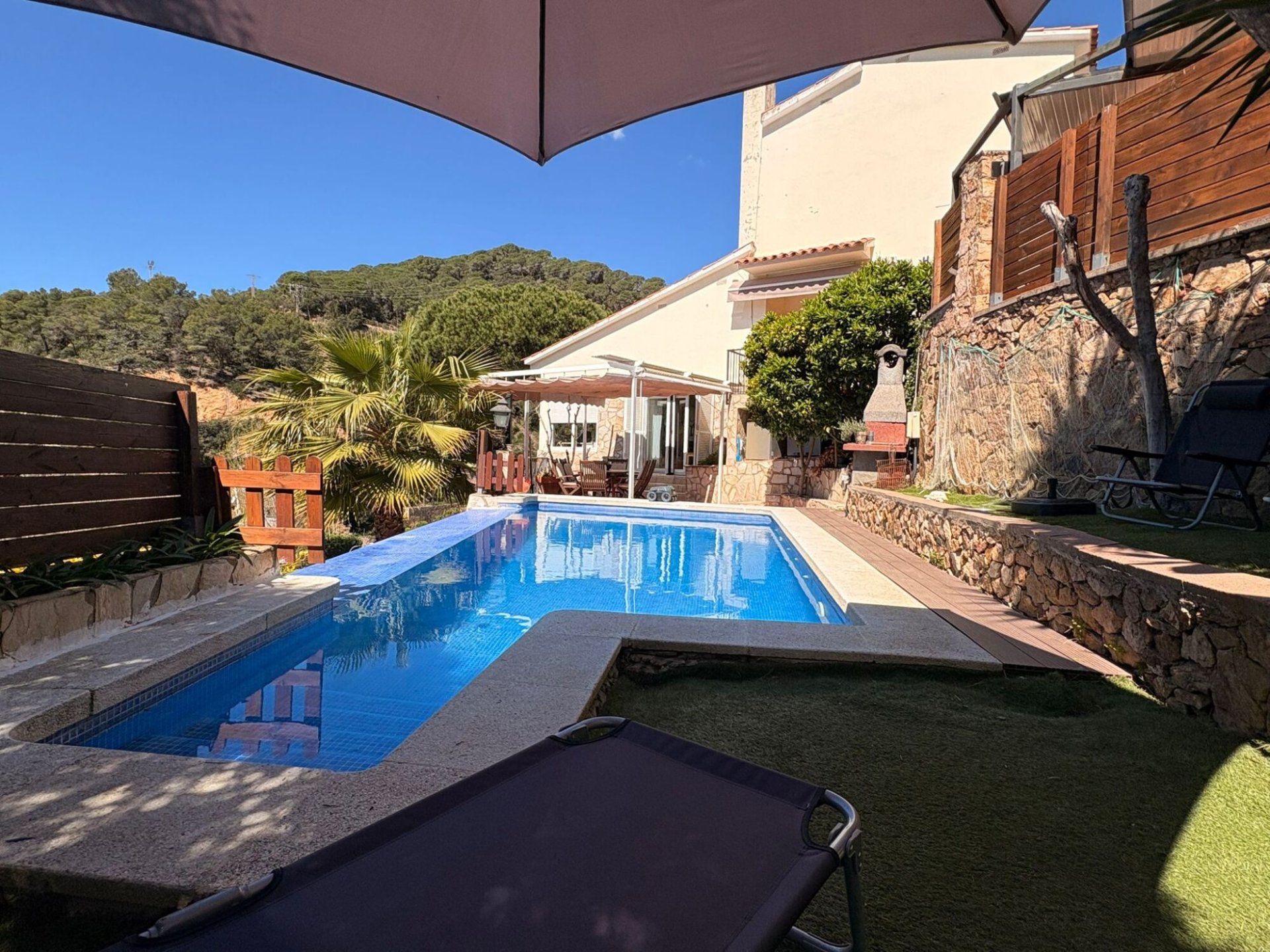 Hus i Lloret de Mar, Girona, Spanien 4 sovrum, 230 kvm. Nr. 164576