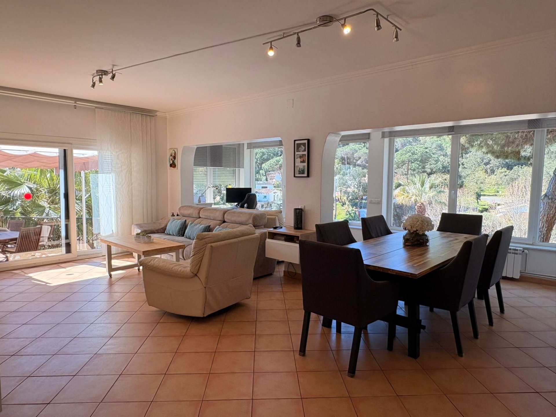 Hus i Lloret de Mar, Girona, Spanien 4 sovrum, 230 kvm. Nr. 164576