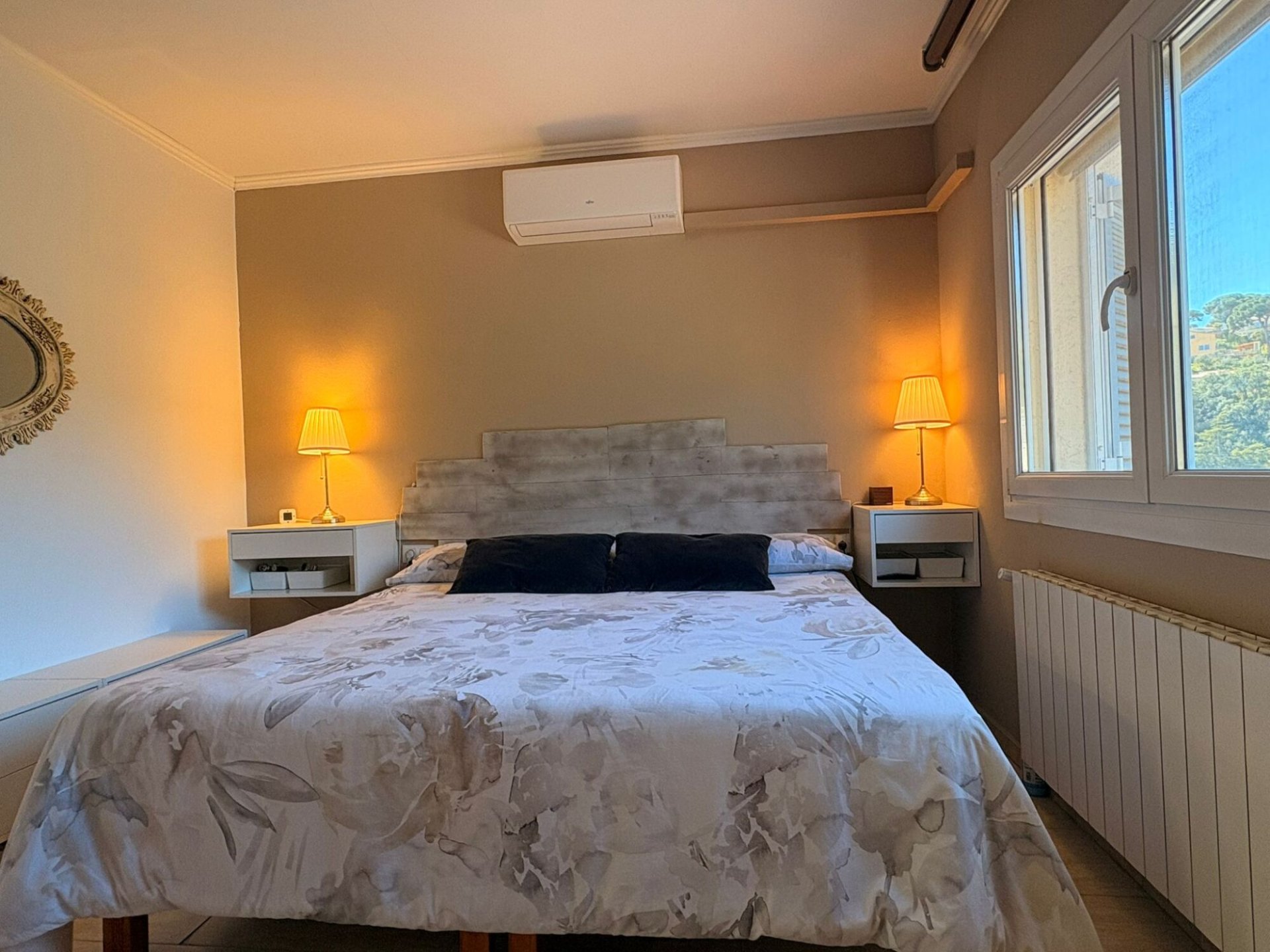 Hus i Lloret de Mar, Girona, Spanien 4 sovrum, 230 kvm. Nr. 164576