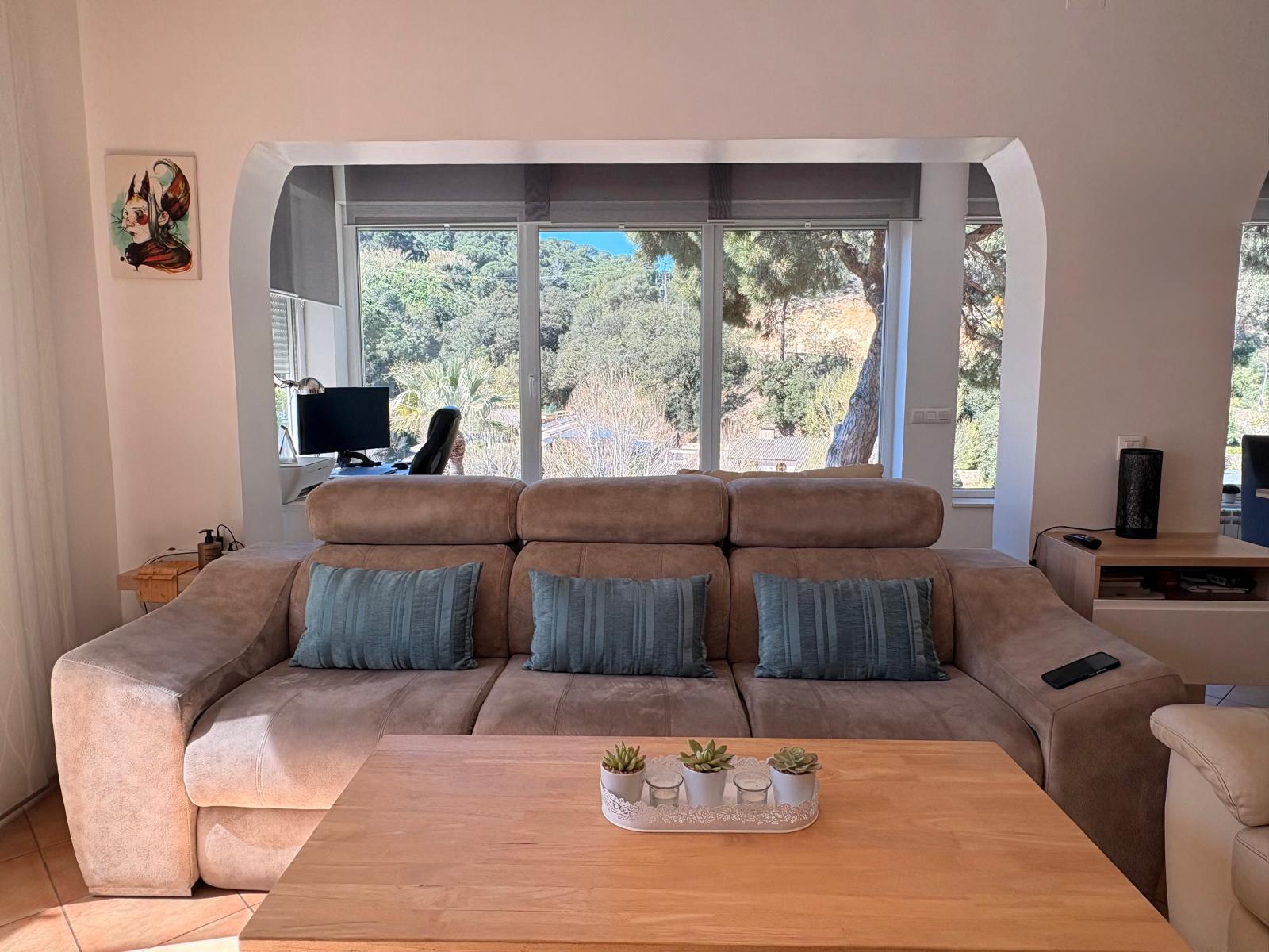 Hus i Lloret de Mar, Girona, Spanien 4 sovrum, 230 kvm. Nr. 164576