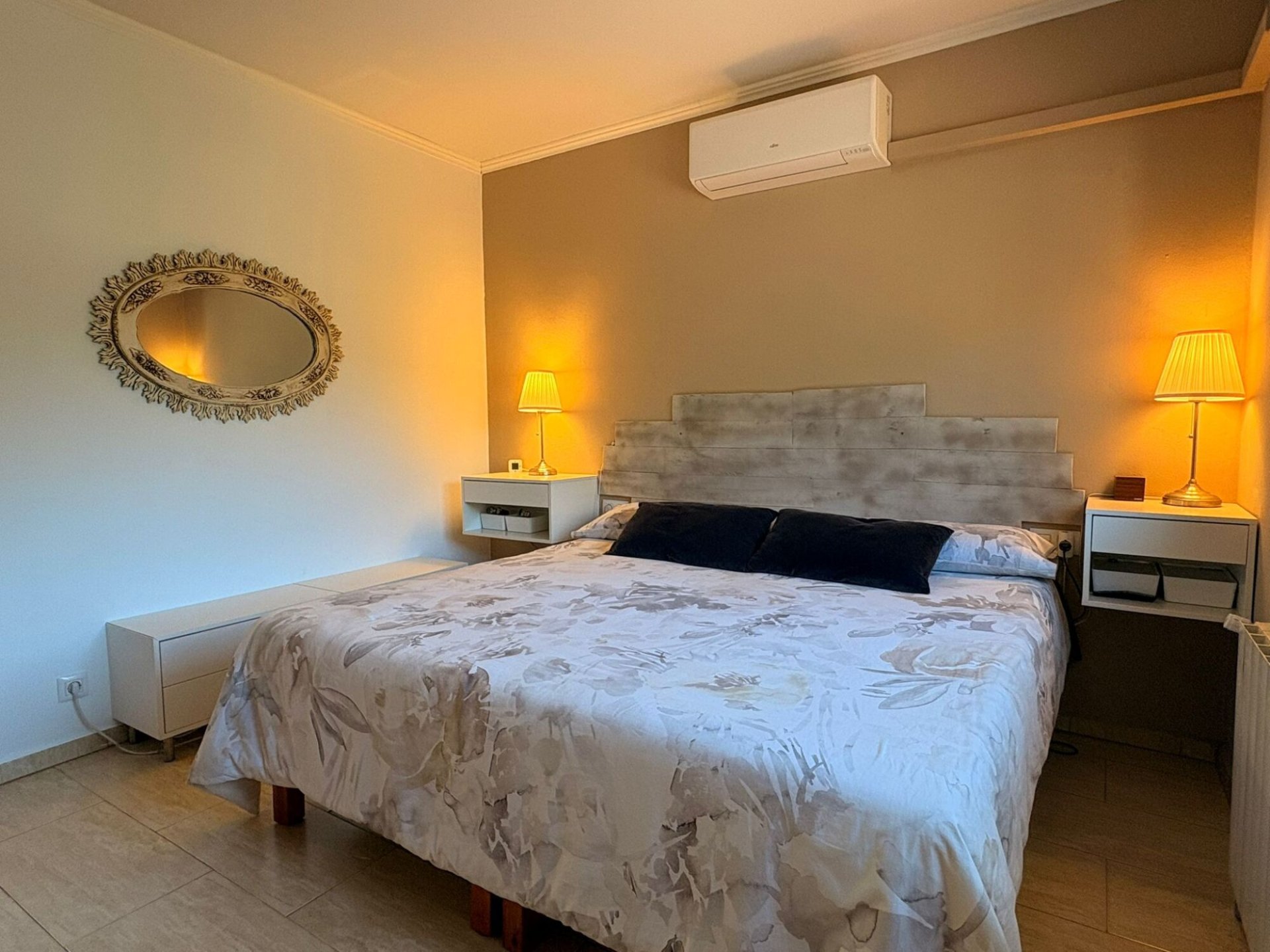Hus i Lloret de Mar, Girona, Spanien 4 sovrum, 230 kvm. Nr. 164576