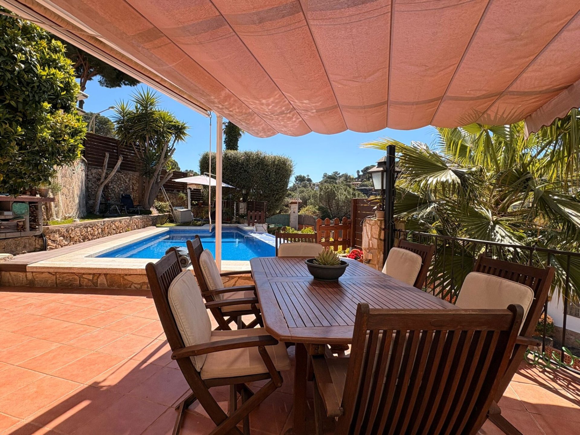 Hus i Lloret de Mar, Girona, Spanien 4 sovrum, 230 kvm. Nr. 164576