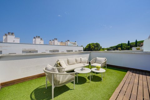 Casa adosada en Lloret de Mar, Gerona, España 4 dormitorios, 264 m2 No. 164575