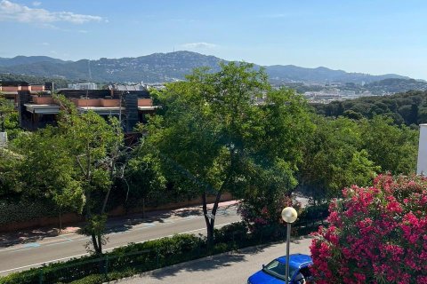 Townhouse for sale in Lloret de Mar, Girona, Spain 4 bedrooms, 264 sq.m. No. 164575 - photo 13