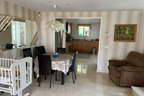 Townhouse for sale in Lloret de Mar, Girona, Spain 4 bedrooms, 264 sq.m. No. 164575 - photo 9