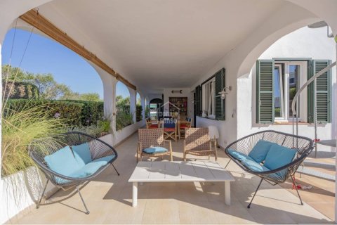 Huvila myytävänä Els Canutells, Menorca, Espanja, 4 makuuhuonetta, 215 m2 No. 178113 - kuva 3