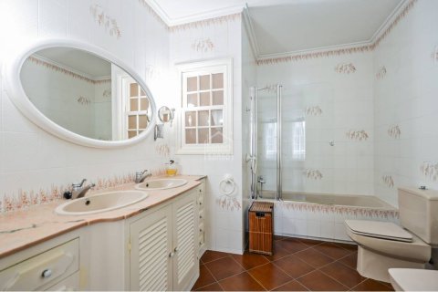 Kaupunkipientalo myytävänä Mahon, Menorca, Espanja, 5 makuuhuonetta, 255 m2 No. 178114 - kuva 11