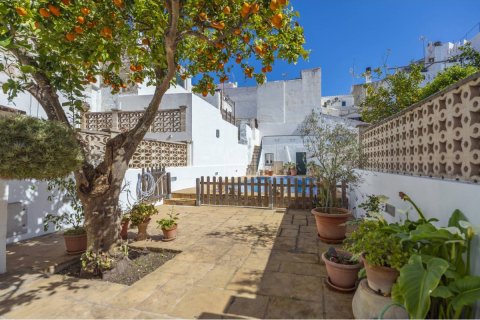 Kaupunkipientalo myytävänä Mahon, Menorca, Espanja, 5 makuuhuonetta, 255 m2 No. 178114 - kuva 2