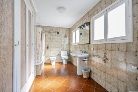 Kaupunkipientalo myytävänä Mahon, Menorca, Espanja, 5 makuuhuonetta, 255 m2 No. 178114 - kuva 13