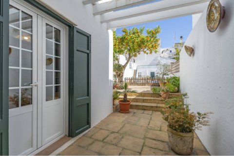 Kaupunkipientalo myytävänä Mahon, Menorca, Espanja, 5 makuuhuonetta, 255 m2 No. 178114 - kuva 3