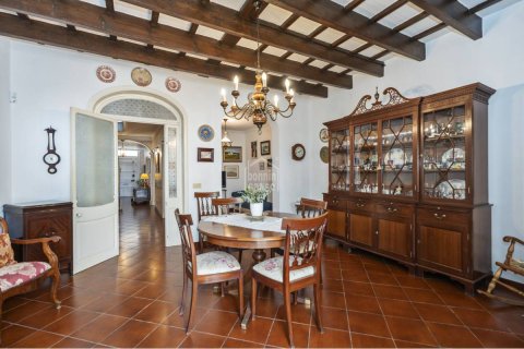 Kaupunkipientalo myytävänä Mahon, Menorca, Espanja, 5 makuuhuonetta, 255 m2 No. 178114 - kuva 8