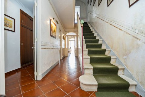 Kaupunkipientalo myytävänä Mahon, Menorca, Espanja, 5 makuuhuonetta, 255 m2 No. 178114 - kuva 7