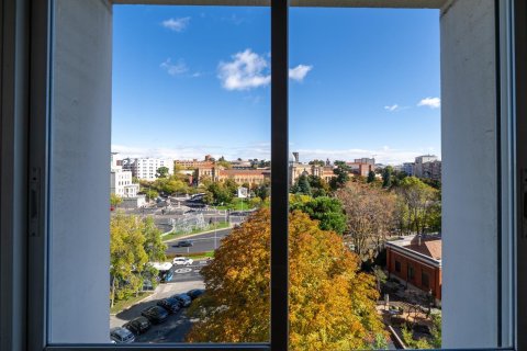 Продажа квартиры в Мадрид, Испания 3 спальни, 163м2 №142649 - фото 4