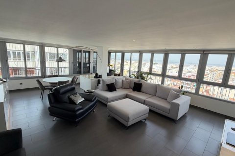 Apartment à Torrevieja, Alicante, Espagne 2 chambres, 94 m2 No. 190342
