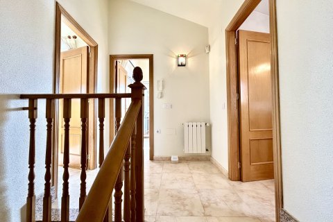 Продажа таухауса в Торре-де-ла-Орадада, Аликанте, Испания 3 спальни, 132м2 №190341 - фото 28