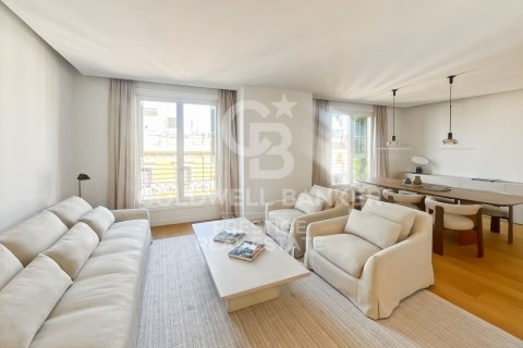 Huoneisto myytävänä Barcelona, Espanja, 2 makuuhuonetta, 144 m2 No. 160286 - kuva 1