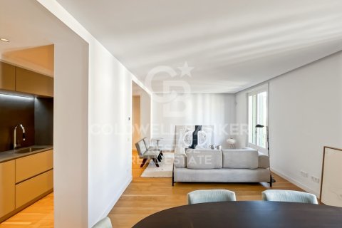 Huoneisto myytävänä Barcelona, Espanja, 2 makuuhuonetta, 144 m2 No. 160287 - kuva 5