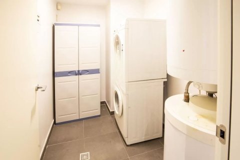 Huoneisto myytävänä Barcelona, Espanja, 3 makuuhuonetta, 120 m2 No. 166248 - kuva 13