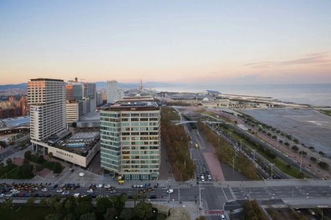 Huoneisto myytävänä Barcelona, Espanja, 3 makuuhuonetta, 120 m2 No. 166248 - kuva 3