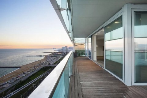 Huoneisto myytävänä Barcelona, Espanja, 3 makuuhuonetta, 120 m2 No. 166248 - kuva 5