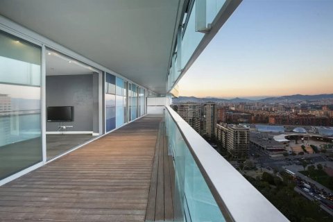 Huoneisto myytävänä Barcelona, Espanja, 3 makuuhuonetta, 120 m2 No. 166248 - kuva 2