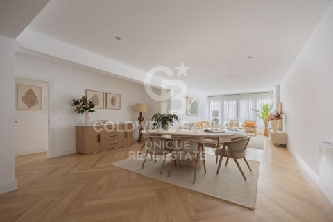 Продажа квартиры в Мадрид, Испания 3 спальни, 200м2 №157319 - фото 7