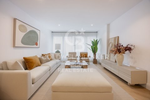 Продажа квартиры в Мадрид, Испания 3 спальни, 200м2 №157319 - фото 5