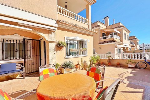 Tvåvåningslägenhet till salu i Villamartin, Alicante, Spanien 3 sovrum, 98 kvm. Nr. 154513 - foto 5