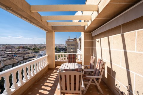 Продажа квартиры в Пунта Прима, Аликанте, Испания 3 спальни, 93м2 №154509 - фото 2