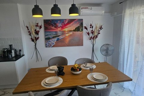 Appartamento a Punta Prima, Alicante, Spagna 3 camere da letto, 95 mq. N° 154510