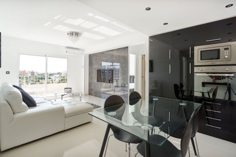 Продажа квартиры в Пунта Прима, Аликанте, Испания 3 спальни, 88м2 №154511 - фото 8