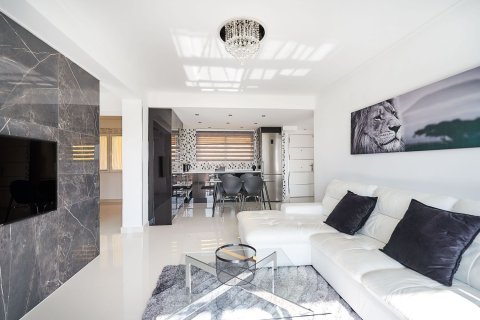 Продажа квартиры в Пунта Прима, Аликанте, Испания 3 спальни, 88м2 №154511 - фото 5