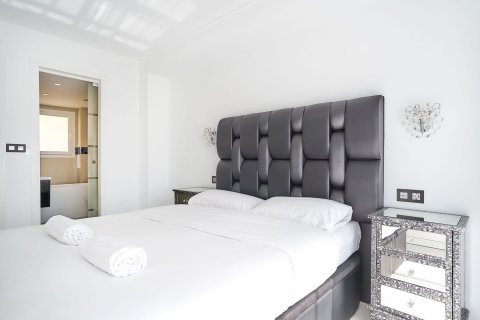 Продажа квартиры в Пунта Прима, Аликанте, Испания 3 спальни, 88м2 №154511 - фото 18