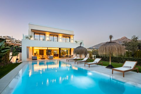 Villa till salu Marbella, Malaga, Spanien 5 sovrum, 404 kvm. Nr. 135974 - foto 1