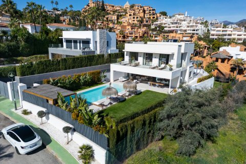 Villa till salu Marbella, Malaga, Spanien 5 sovrum, 404 kvm. Nr. 135974 - foto 23