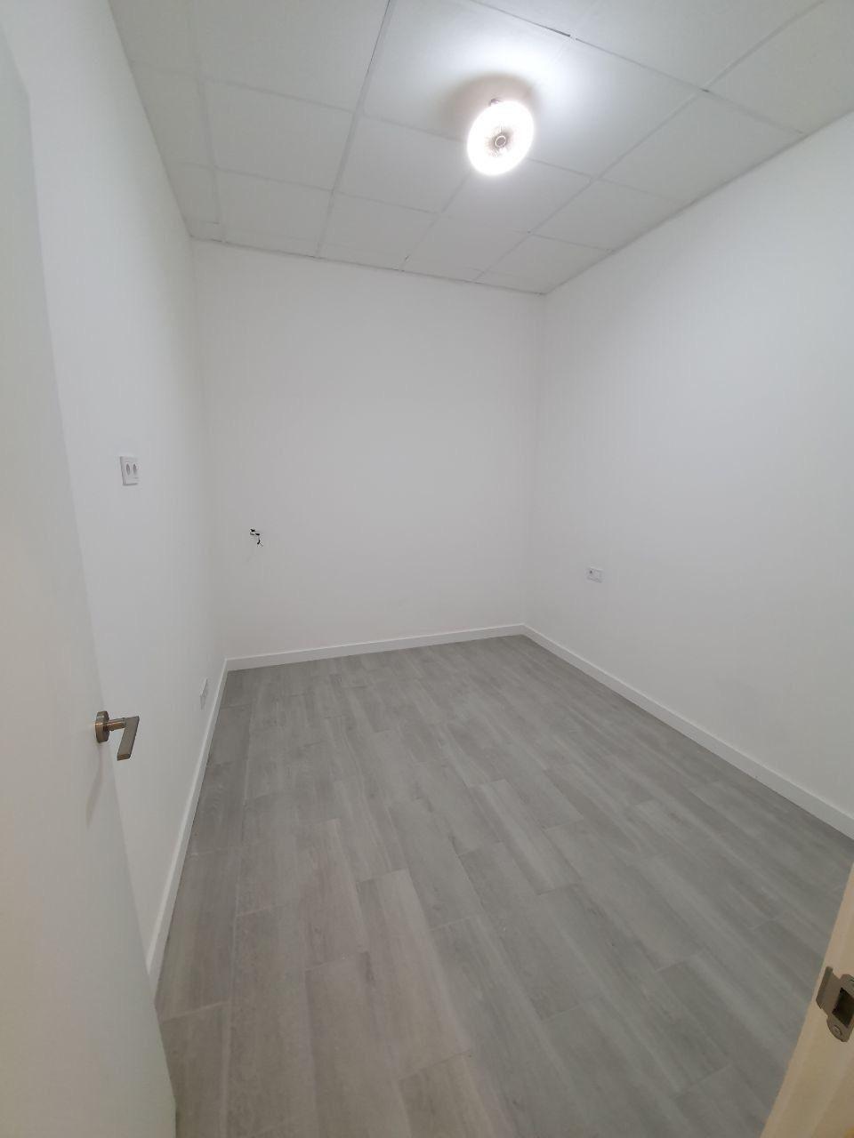 Oficina en Alicante, España 102 m2 No. 182789