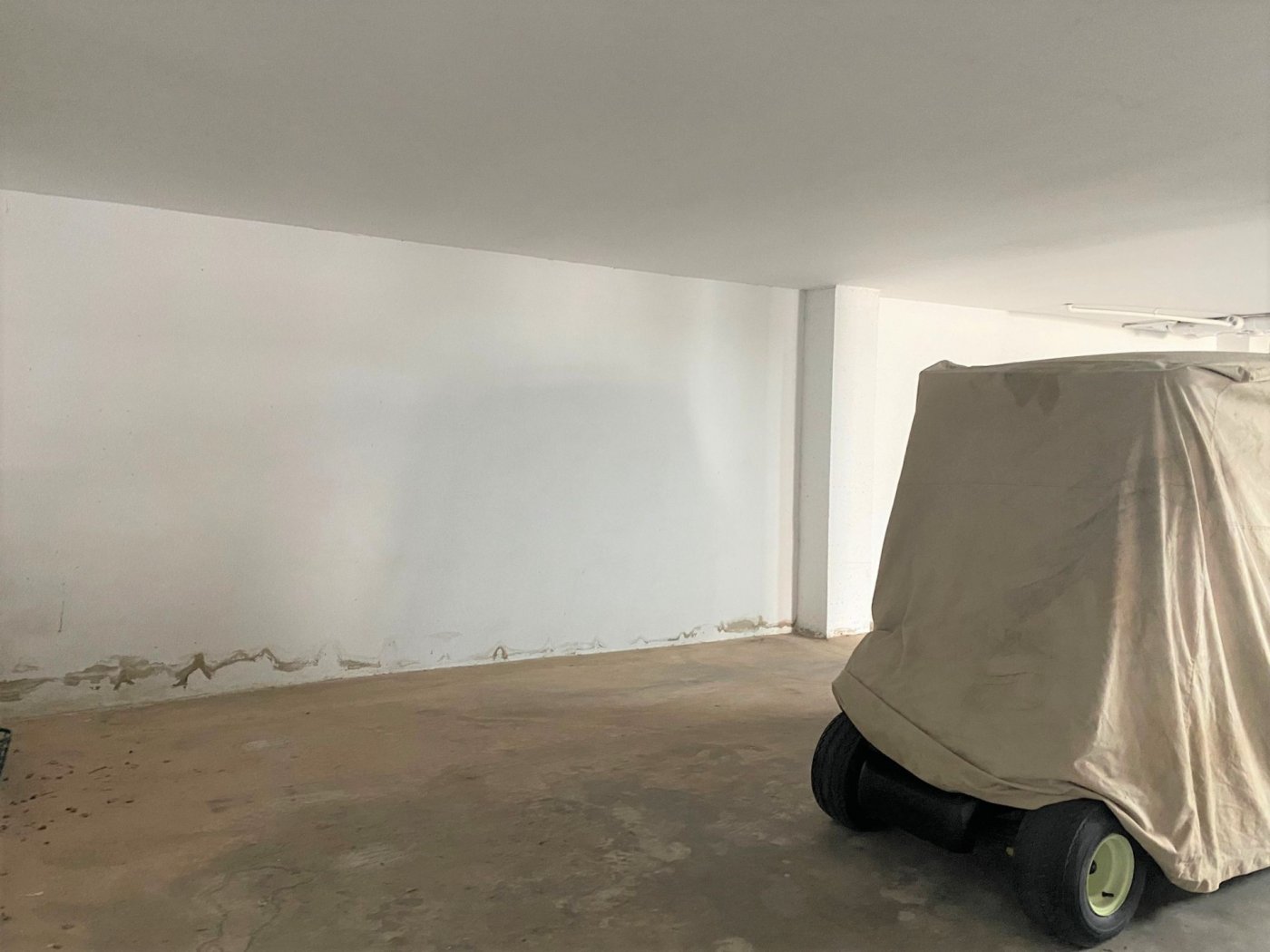 Garage in Villamartin, Alicante, Spain 34 sq.m. No. 182784