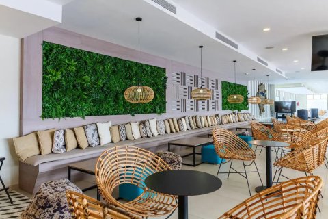 Lokal usługowy w Martorell, Barcelona, Hiszpania 330 mkw. nr 140748 – zdjęcie 1