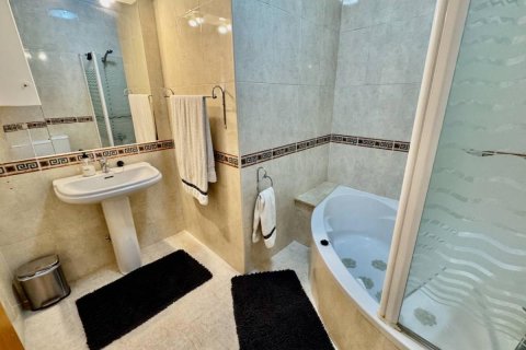 Продажа виллы в Сьюдад Кесада, Аликанте, Испания 2 спальни, 82м2 №183745 - фото 12