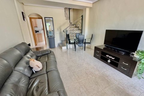 Продажа виллы в Сьюдад Кесада, Аликанте, Испания 2 спальни, 82м2 №183745 - фото 10