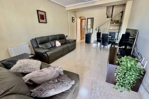 Продажа виллы в Сьюдад Кесада, Аликанте, Испания 2 спальни, 82м2 №183745 - фото 8