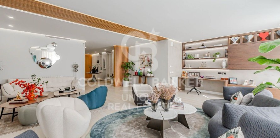 Huoneisto Madrid, Espanja 3 makuuhuonetta, 284 m2 No. 158449